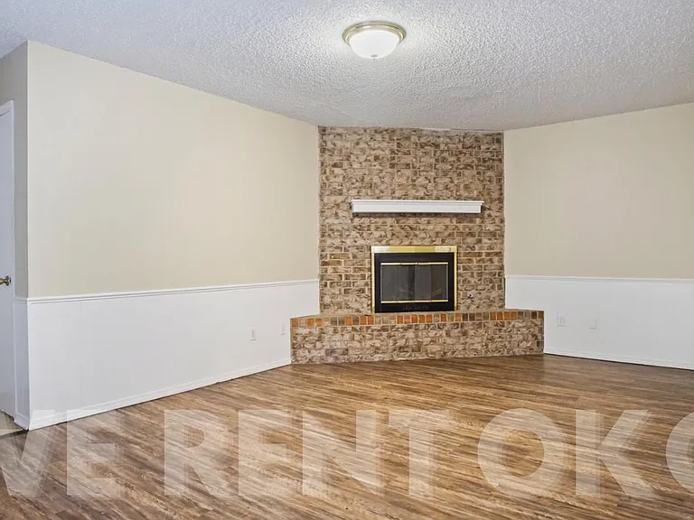 6415 N Peniel Ave — Photo 7