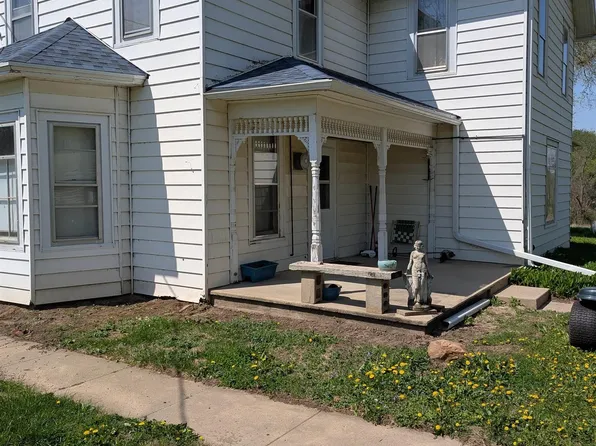 1322 Humbolt Ave, Moville, IA 51039