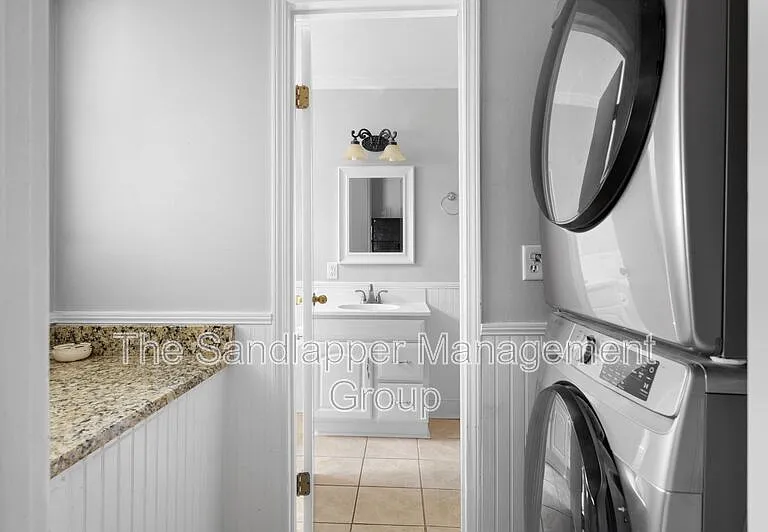422 Race St — Photo 7