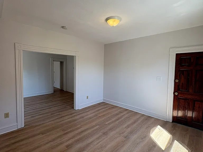 105 America St #3 — Photo 11