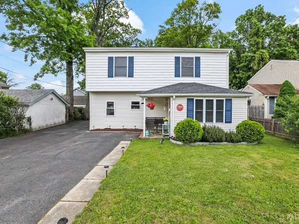 785 Lakeshore Dr, Keyport, NJ 07735