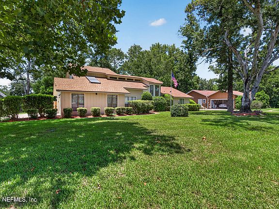 2nd image of 778 ENNIS Drive