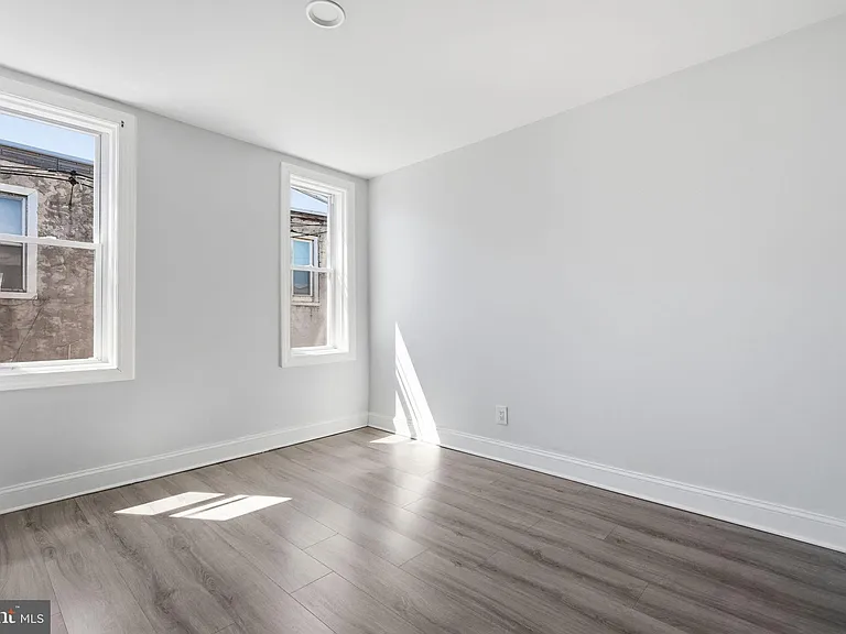 1406 S Allison St — Photo 21
