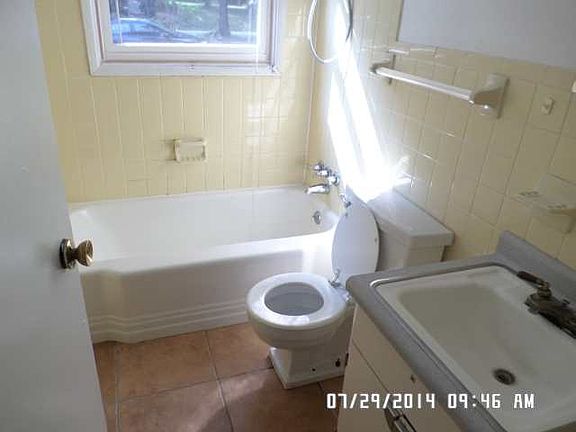 3rd image of 311 Sunset Blvd #1
