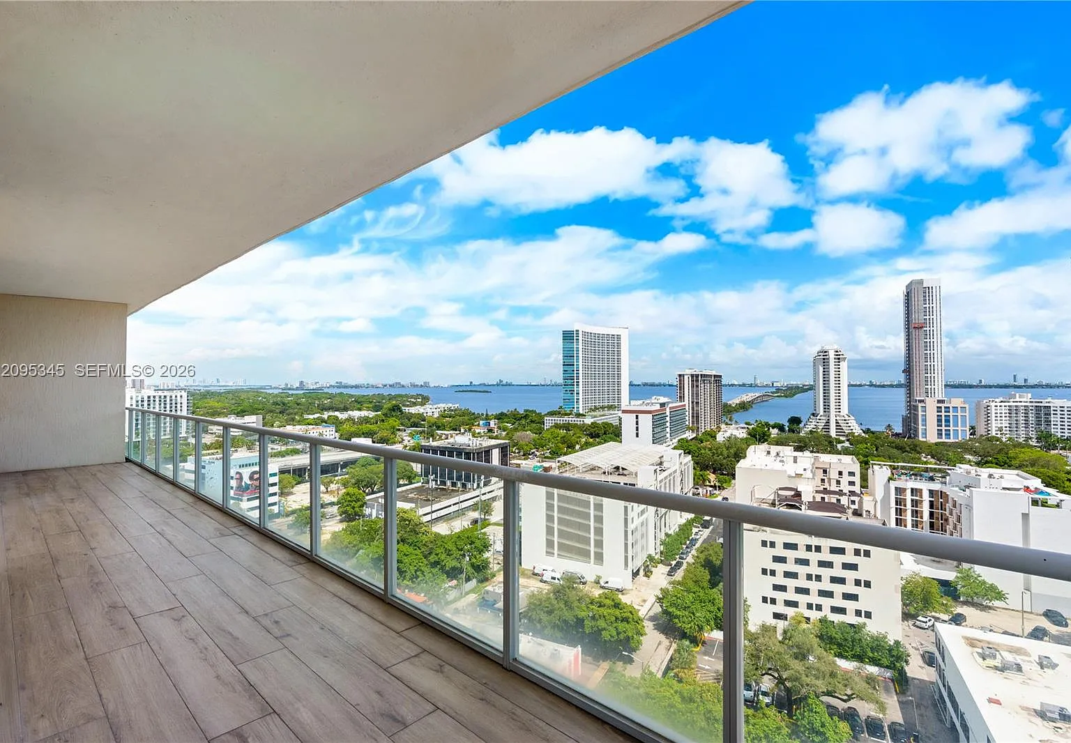 Two Midtown Miami Condo — Photo 2