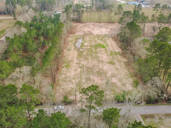 85 County Road 301 S, Dayton, TX 77535