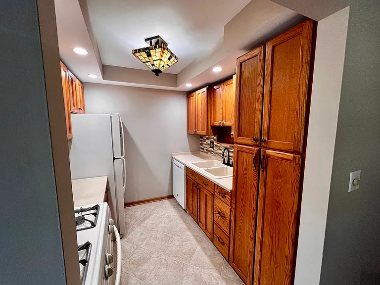 114 E Bailey Rd #M — Photo 10