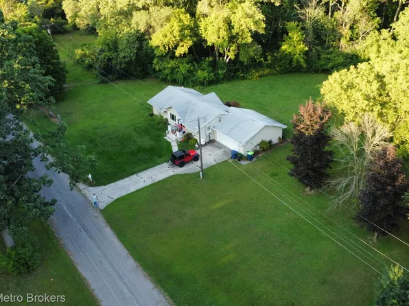 7145 Rook Rd, Bridgeport, MI 48722