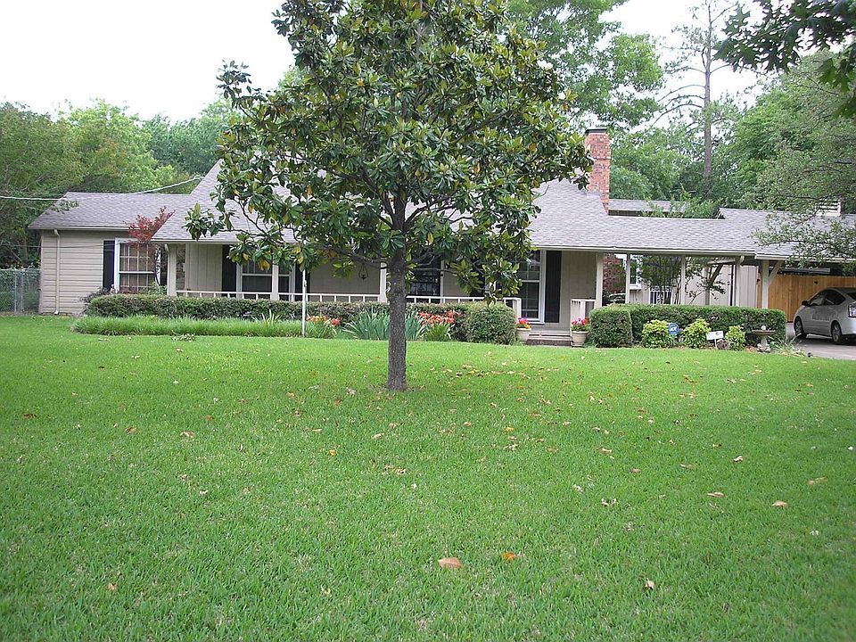 711 Merritt Street
