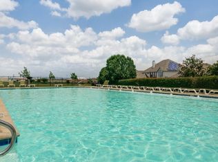 905 Mesquite Dr, Burleson, TX 76028
