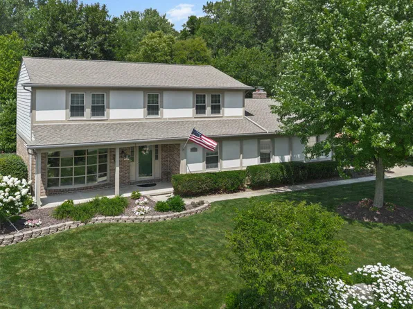 33054 Oak Hollow St, Farmington Hills, MI 48334