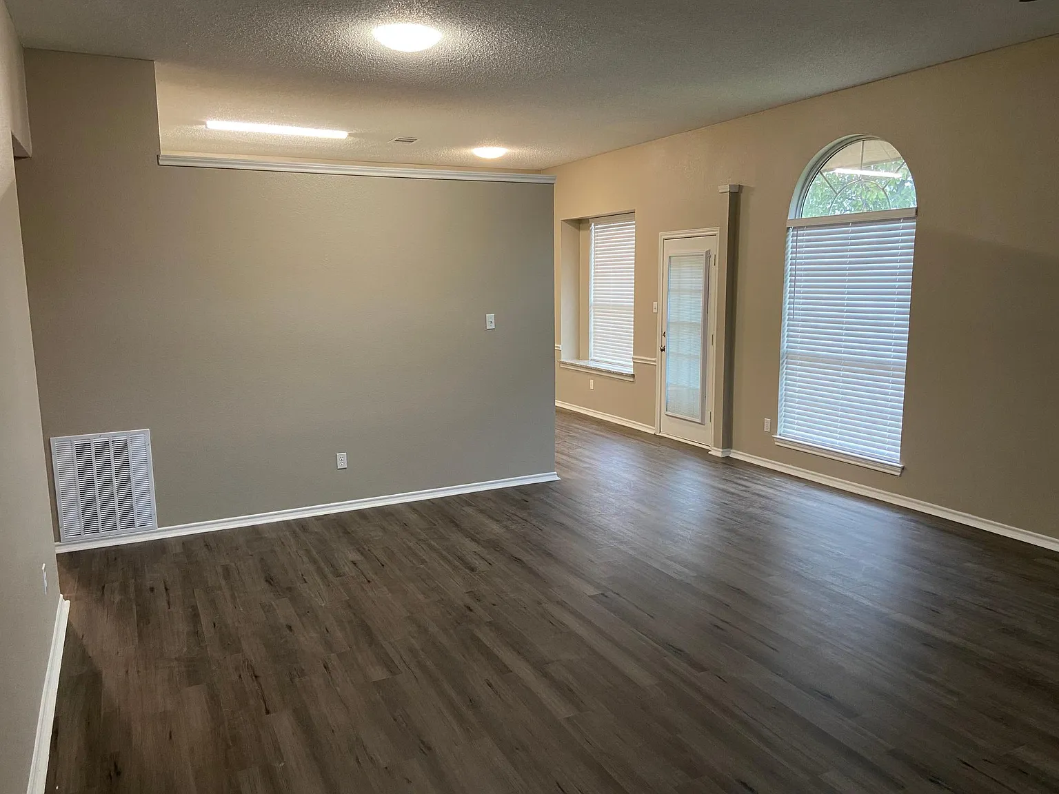 3 bed, 1515 sqft, $2,500 — Photo 1
