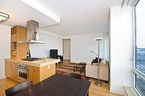 Sold by Nest Seekers International | media 3