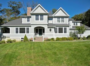 31 Hammond Ridge Rd, Mount Kisco, NY 10549