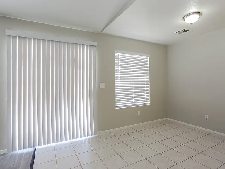 3020 Honeysuckle Ave — Photo 6
