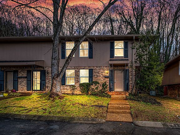 2nd image of 110 Bellevue Rd APT 29