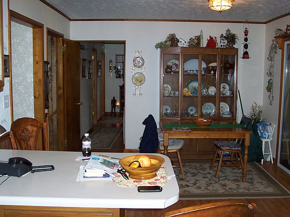 4th image of 1240 Dogwood Dr