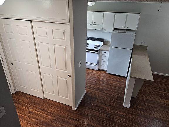 4th image of 3609 SE 42nd Ave #4