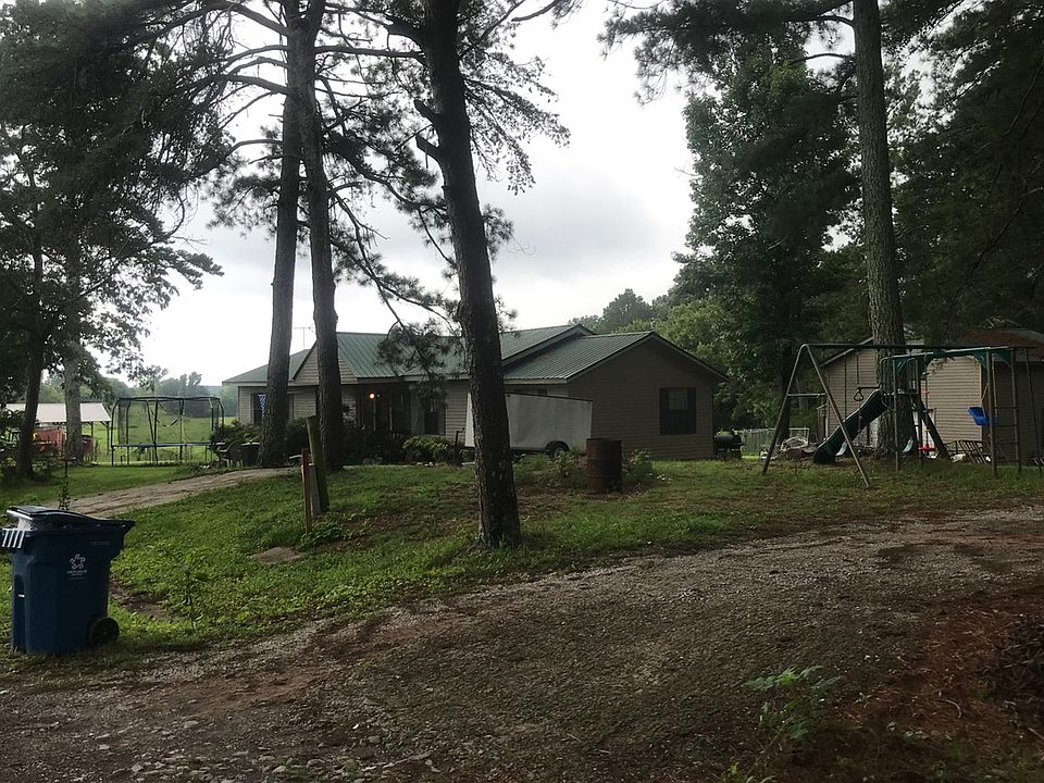 2nd image of 150 Parker Point Rd