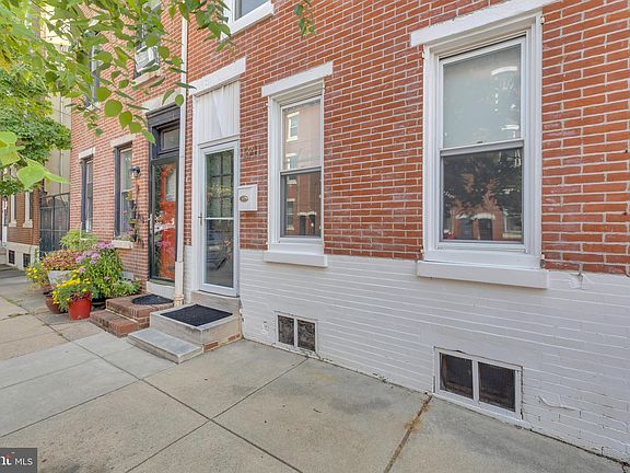 4th image of 1341 Marlborough St