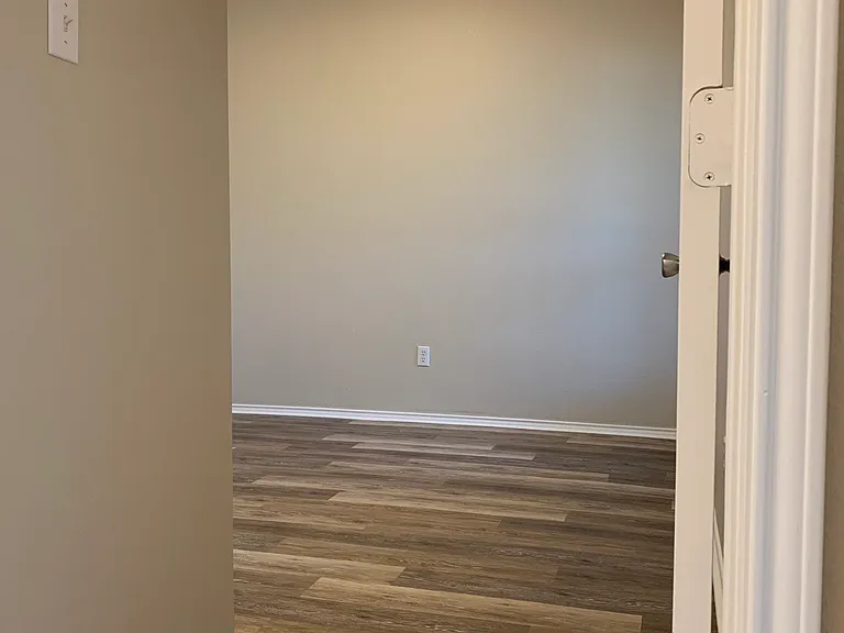 103 Lindas Creek Ln — Photo 15