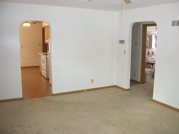 3rd image of 12204 W Walker St