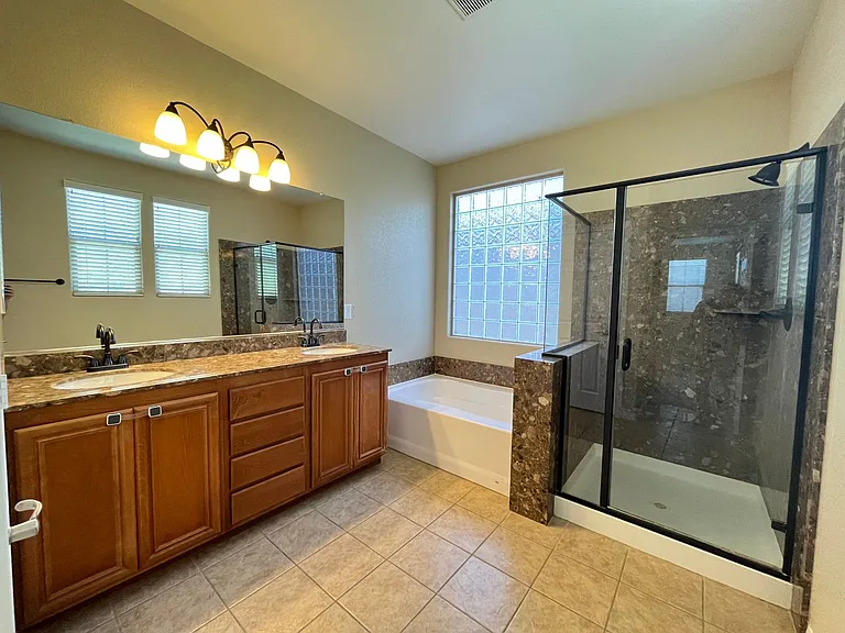 5547 Fairmeade Way — Photo 14