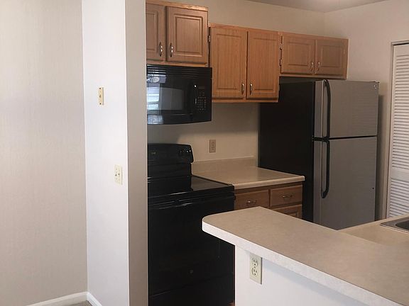 4th image of 283 Bennington Hills Ct #283