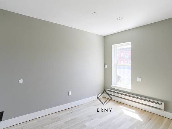 5th image of 215 Macon St #4C