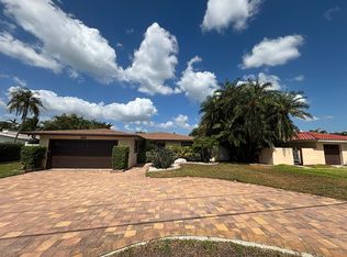 10236 Tarpon Dr, Treasure Island, FL 33706
