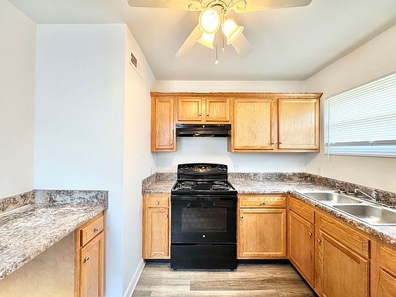 3rd image of 1509 Park Ave