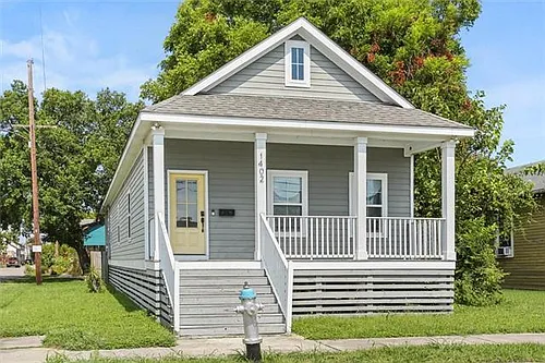 1402 Alvar St Photo 1