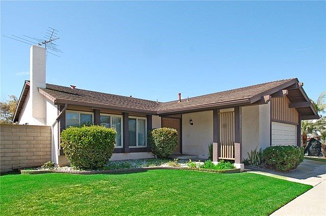 2nd image of 8532 Afton Cir