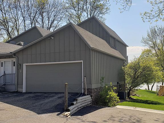 3rd image of 7113 Lake Shore Dr Unit 7