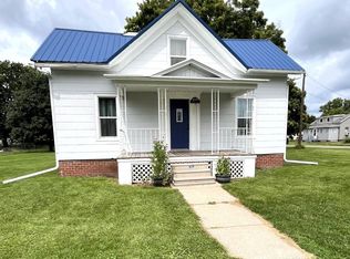 105 W Willard St, Wataga, IL