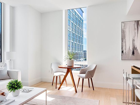 5th image of 380 Harrison Ave #1102