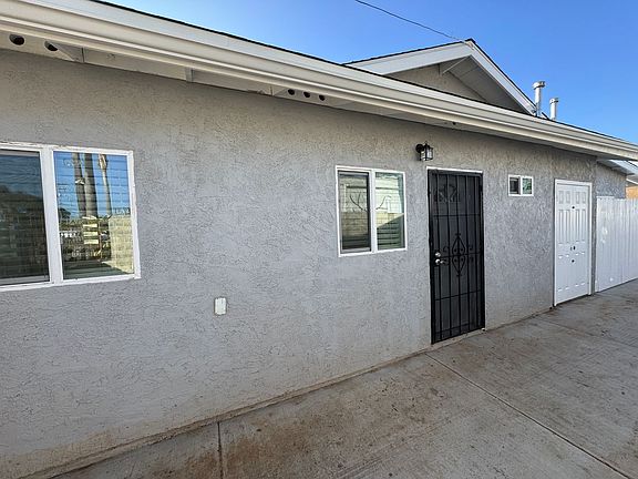 2nd image of 1406 Oakdale Ave #1408