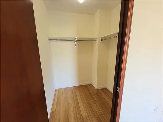 Rented by 18 REALTY | media 7