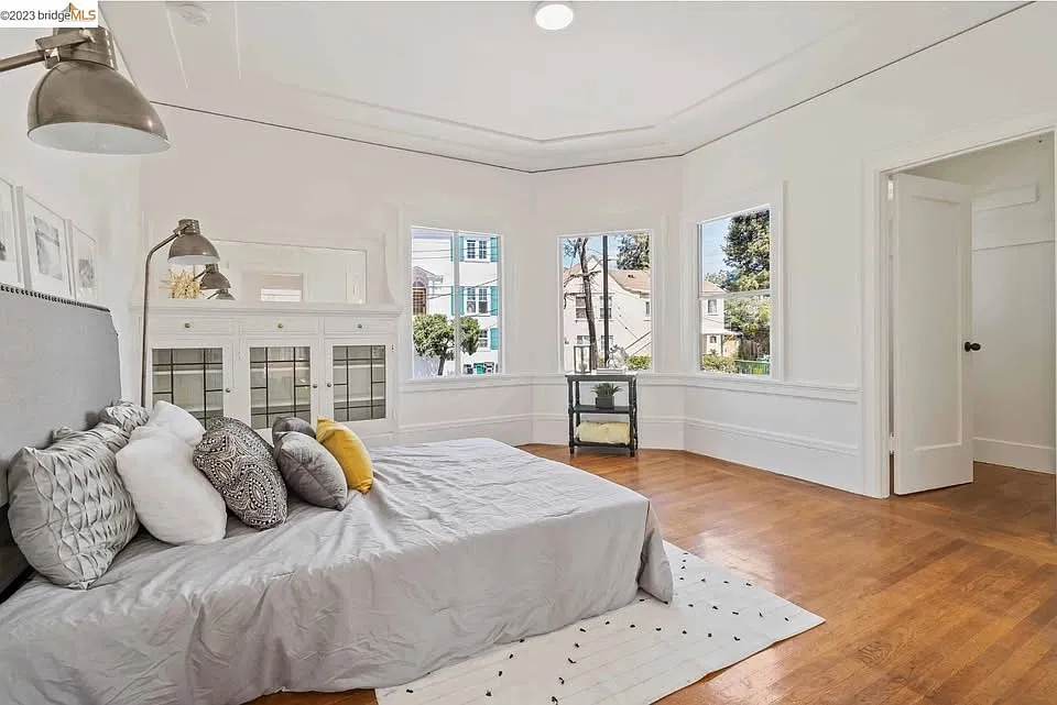 2 bed, 900 sqft, $3,400 — Photo 4