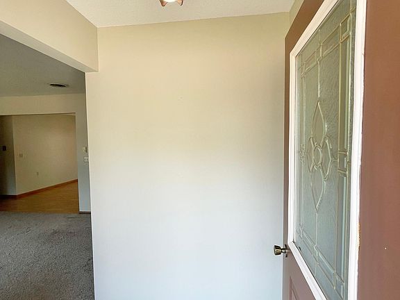 4th image of 404 S Paffrath Ave