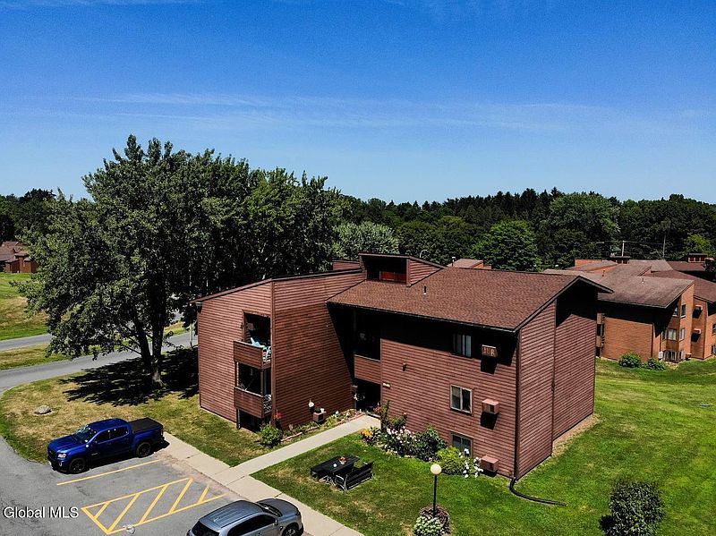 2nd image of 356 N Village Boulevard