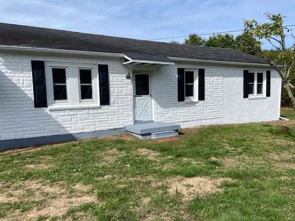 1033 Walt Rd, Pennsburg, PA 18073