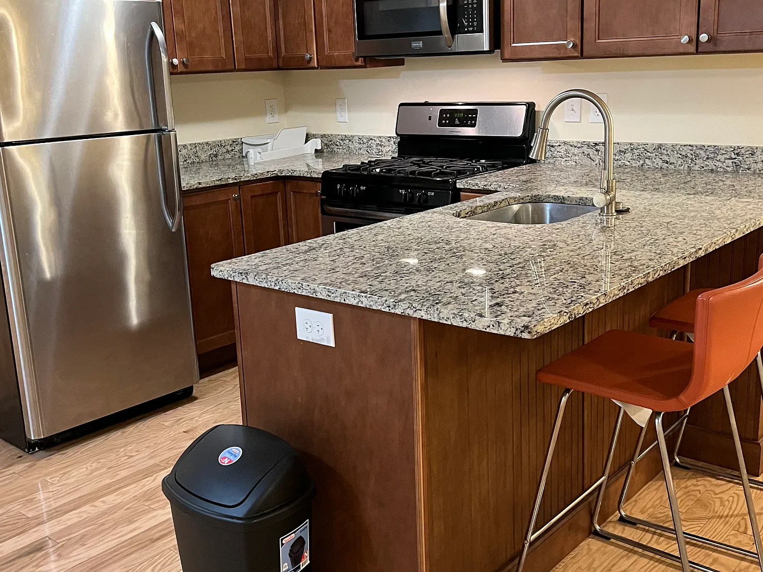 1 bed, 550 sqft, $1,800 — Photo 4