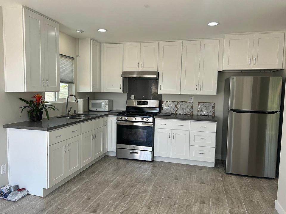 1st image of 2143 W 82nd St