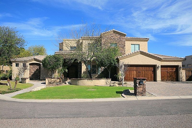 1st image of 1740 E Palmaire Ave