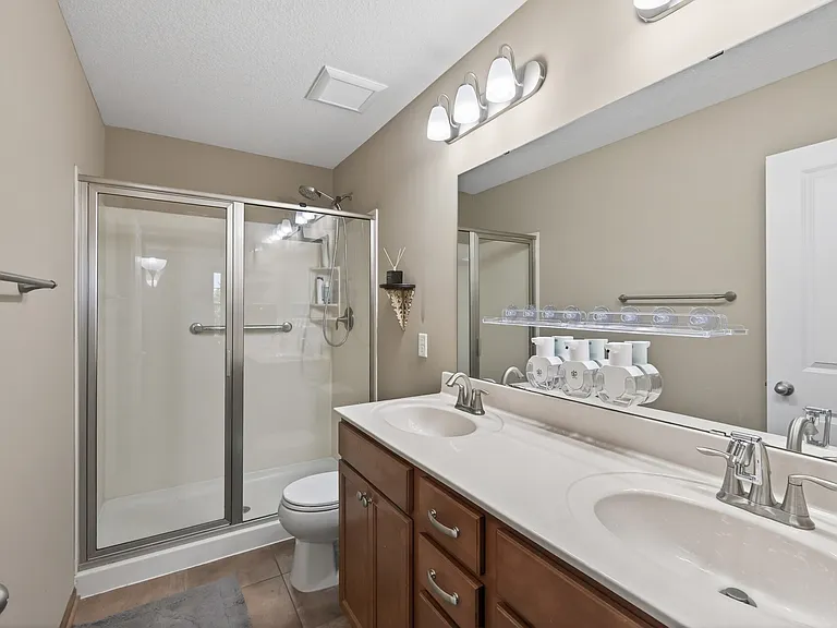 1806 Colonial Ln #4 — Photo 21