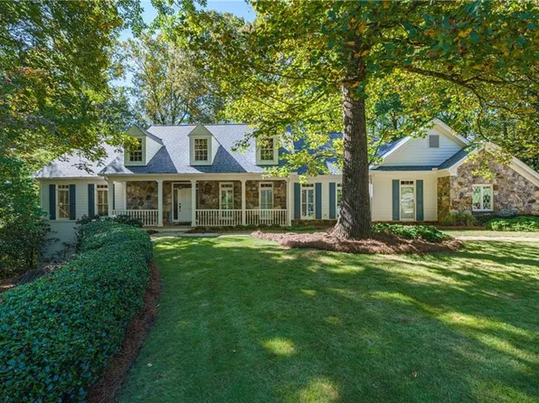 335 Fauna Ct, Sandy Springs, GA 30350