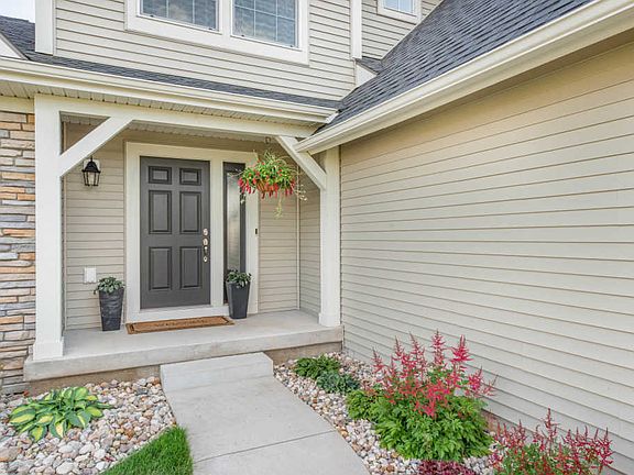4th image of 2124 Bridlewood Dr