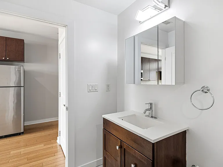811 N 2nd St — Photo 12