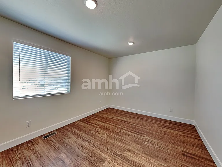 2705 W 3290 S — Photo 19